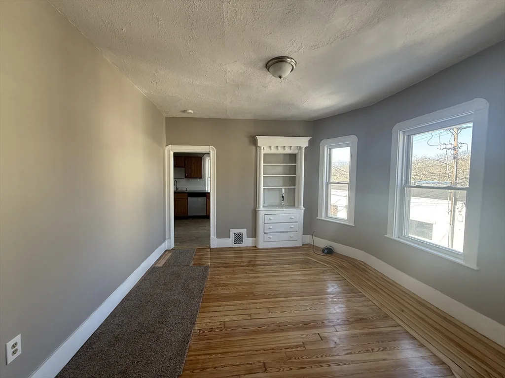 3 bed, 1 bath apartment for rent at 20 Henry Ave Unit 2, Powder House Square — photo 13 of 25