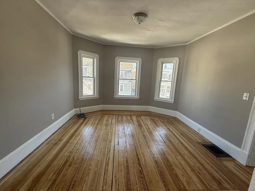 3 bed, 1 bath apartment for rent at 20 Henry Ave Unit 2, Powder House Square — photo 9 of 25