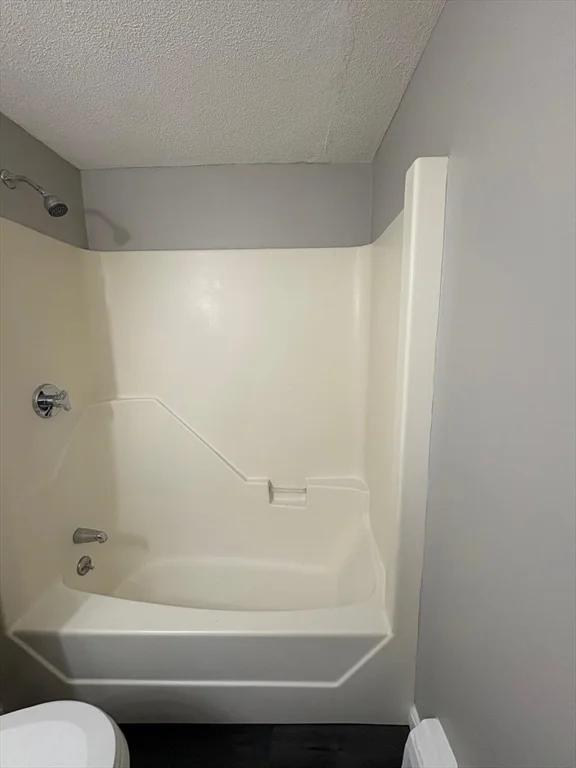 2 bed, 1 bath apartment for rent at 20 High St Unit 2, Lynn — photo 11 of 12