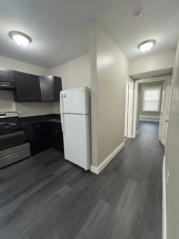 2 bed, 1 bath apartment for rent at 20 High St Unit 3, Lynn — photo 2 of 5