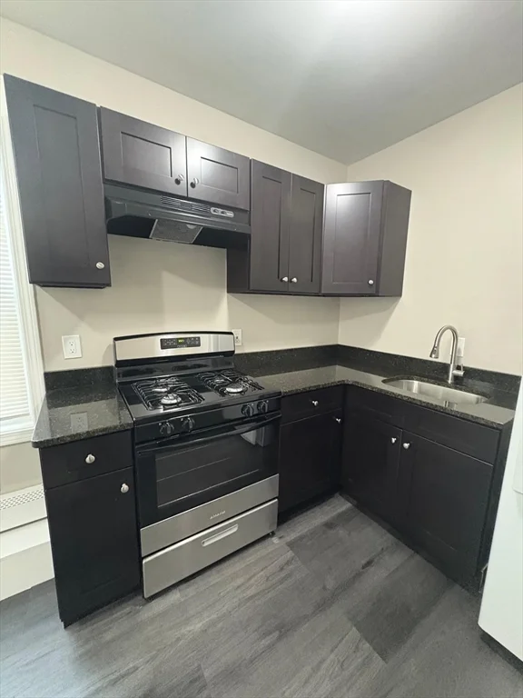 2 bed, 1 bath apartment for rent at 20 High St Unit 3, Lynn
