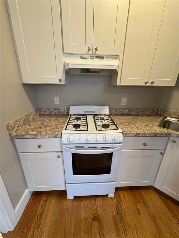 2 bed, 1 bath apartment for rent at 20 High St Unit 8, Lynn — photo 3 of 16