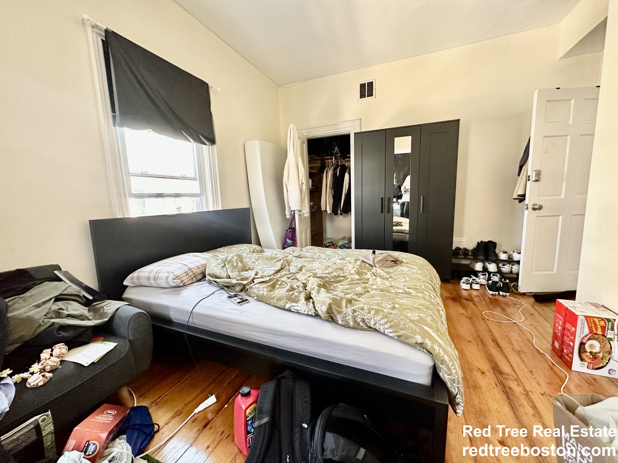 8+ bed, 3 bath apartment for rent at 20 Highgate St, Allston — photo 20 of 27