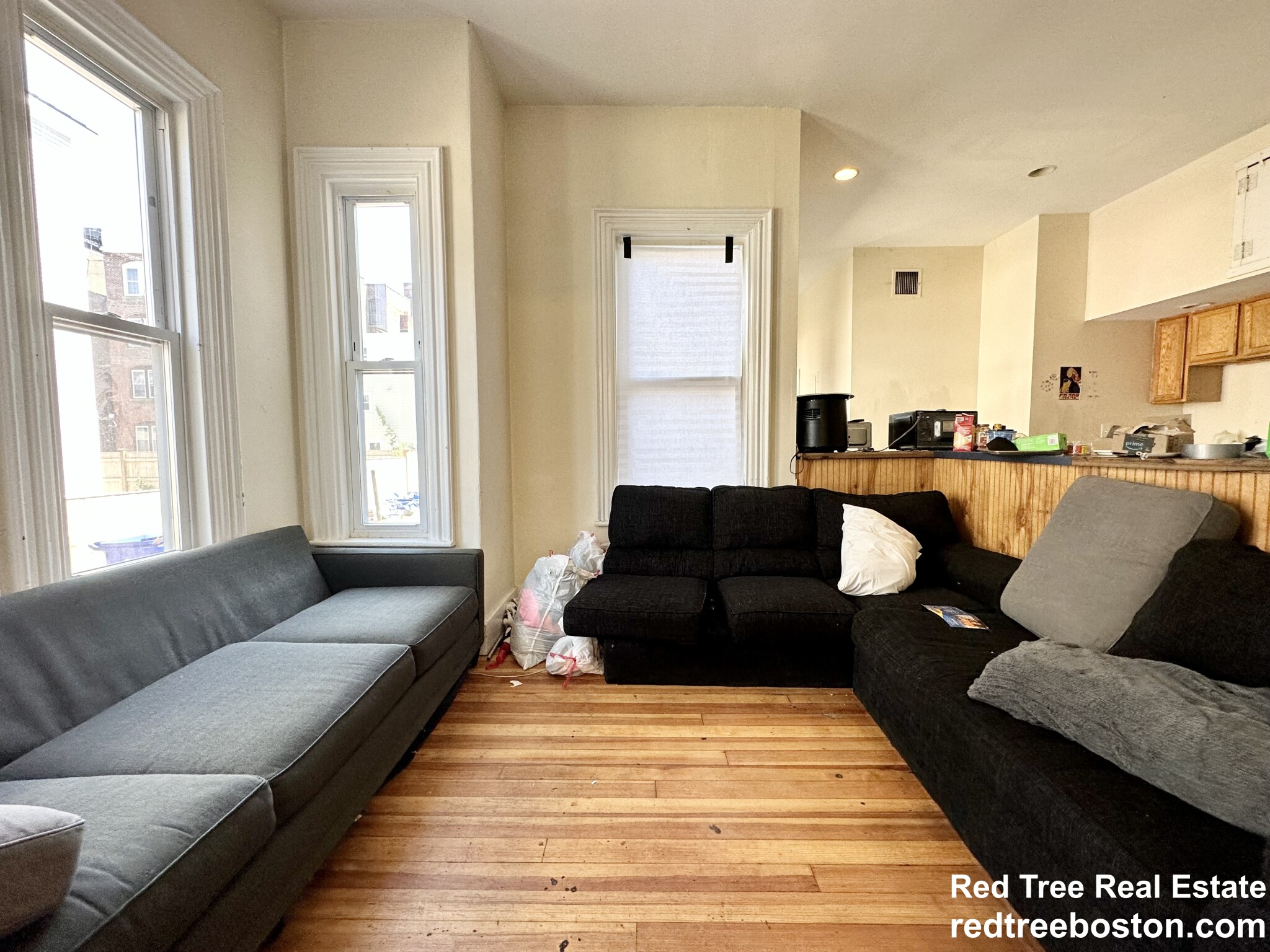 8+ bed, 3 bath apartment for rent at 20 Highgate St, Allston — photo 5 of 27