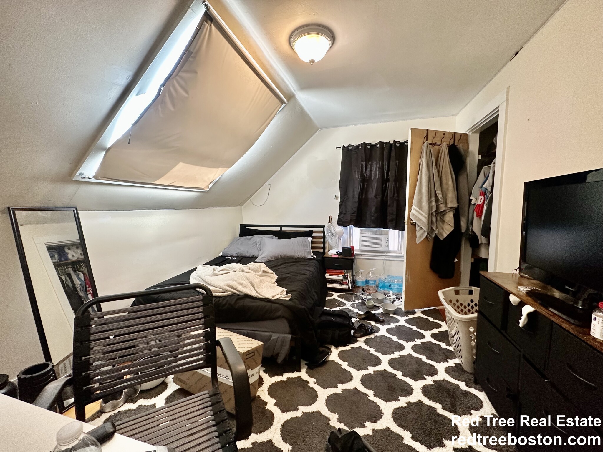 8+ bed, 3 bath apartment for rent at 20 Highgate St, Allston — photo 15 of 27