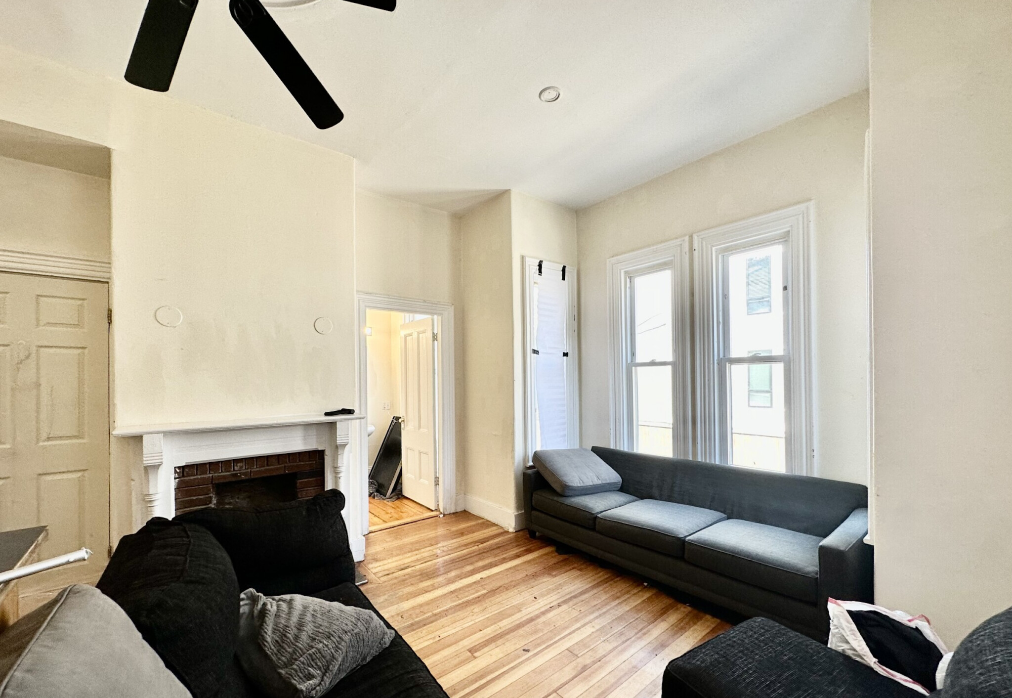 8+ bed, 3 bath apartment for rent at 20 Highgate St Unit 20, Allston — photo 9 of 12