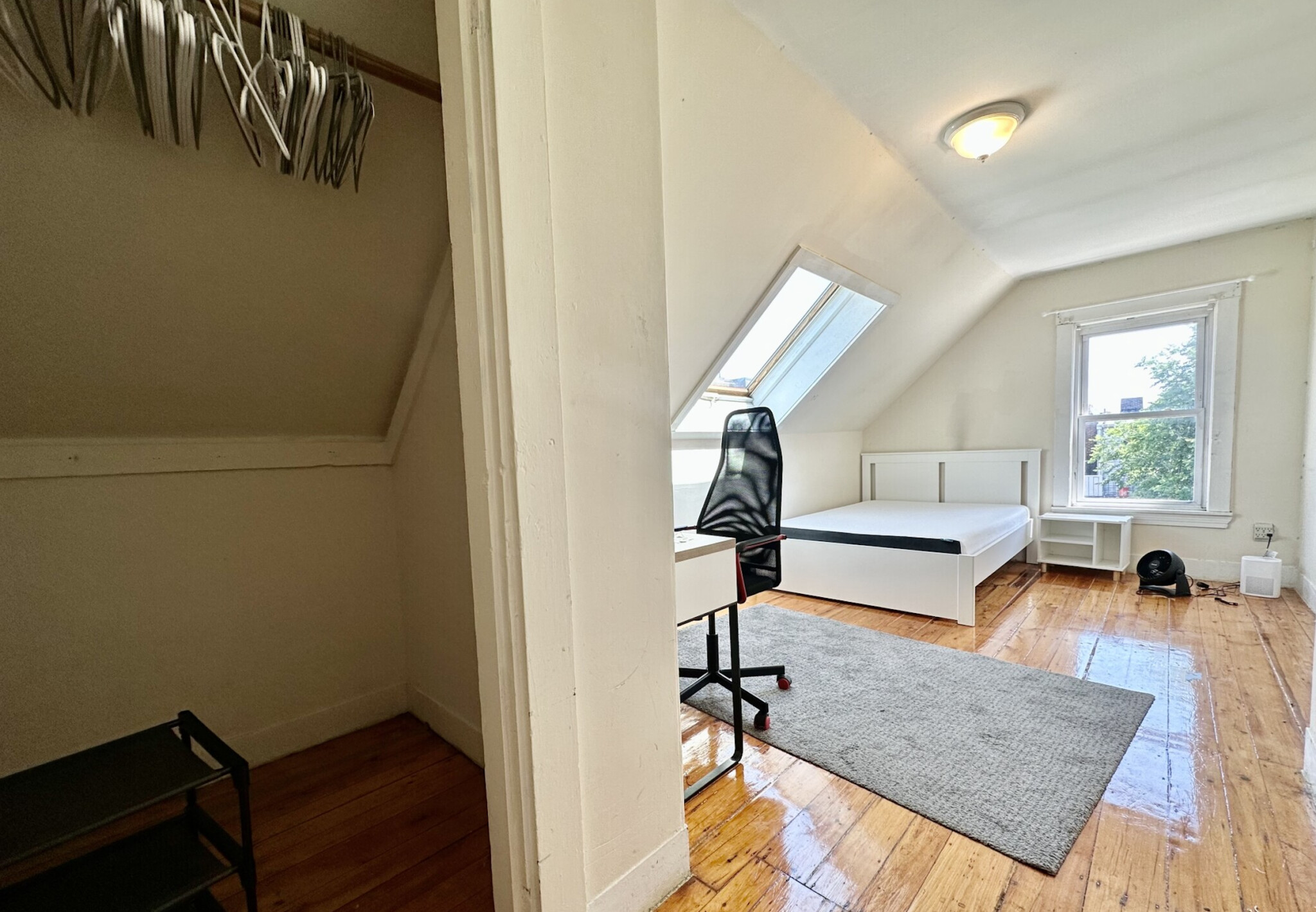 8+ bed, 3 bath apartment for rent at 20 Highgate St Unit 20, Allston — photo 8 of 12