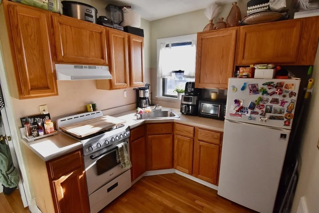 1 bed, 1 bath apartment for rent at 20 Hollis St Unit 2L, Wollaston — photo 7 of 16