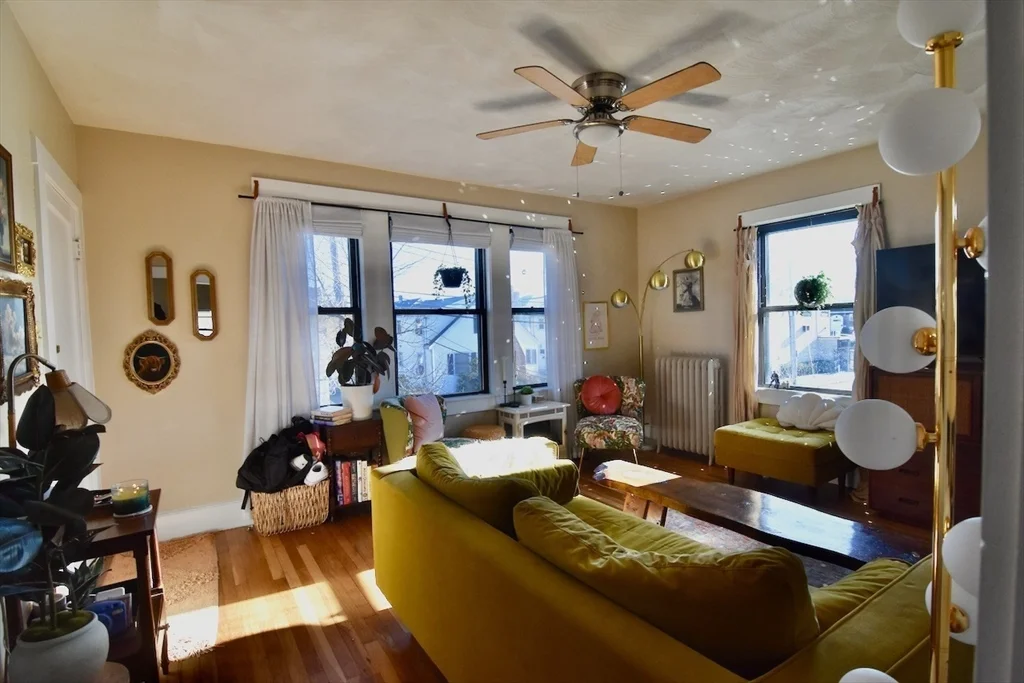 1 bed, 1 bath apartment for rent at 20 Hollis St Unit 2L, Wollaston — photo 1 of 16