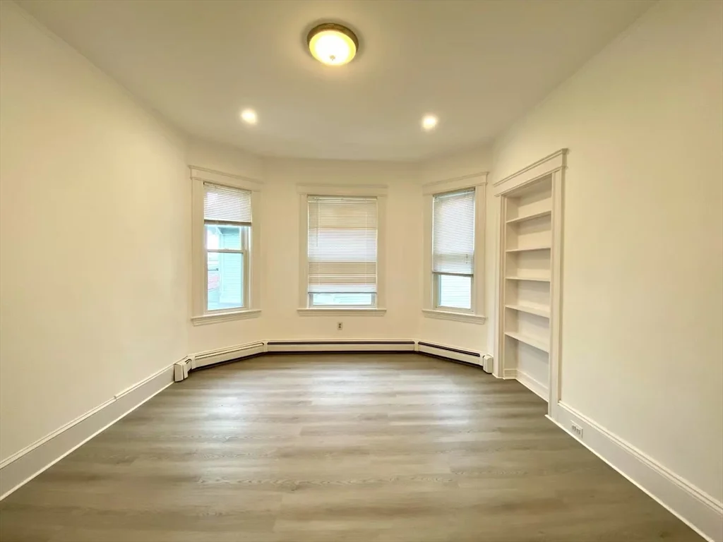 4 bed, 2 bath apartment for rent at 20 Howard St Unit 2, Waltham — photo 3 of 14