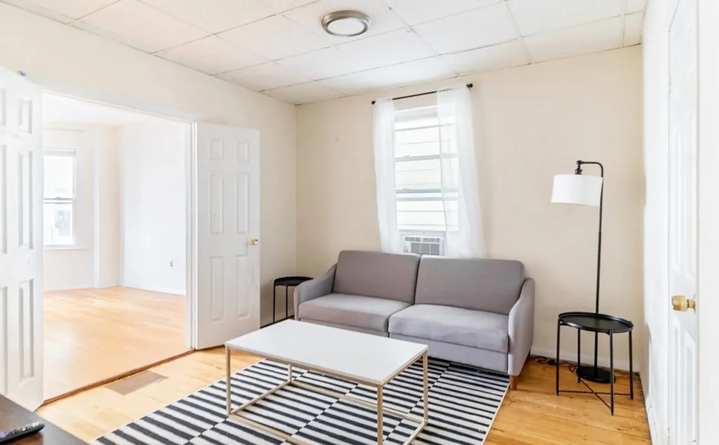 2 bed, 1 bath apartment for rent at 20 Howell St Unit 2, Dorchester — photo 3 of 17