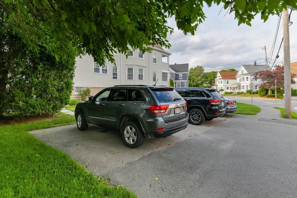 2 bed, 1 bath apartment for rent at 20 Hoyle St Unit 1, Norwood — photo 2 of 22