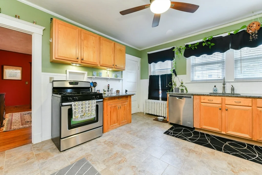 2 bed, 1 bath apartment for rent at 20 Hoyle St Unit 1, Norwood — photo 17 of 22