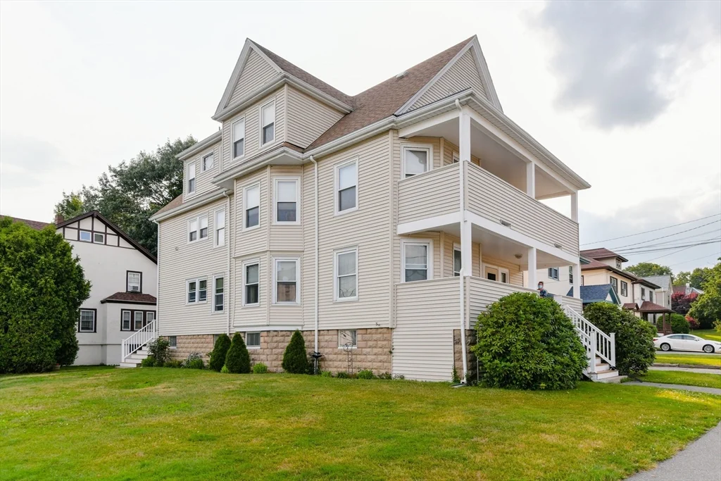 2 bed, 1 bath apartment for rent at 20 Hoyle St Unit 1, Norwood — photo 1 of 22