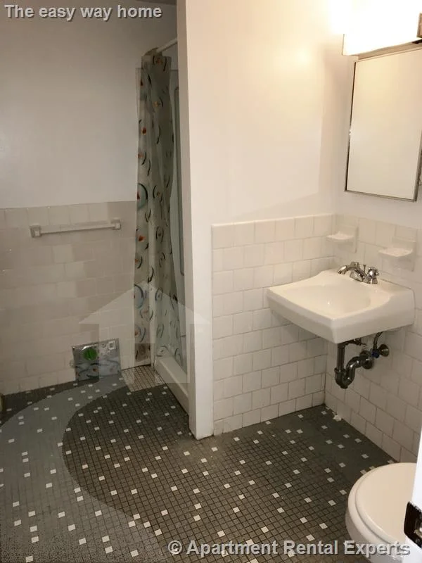 3 bed, 2 bath apartment for rent at 20 Hubbard Ave Unit 6, Porter Square — photo 14 of 16