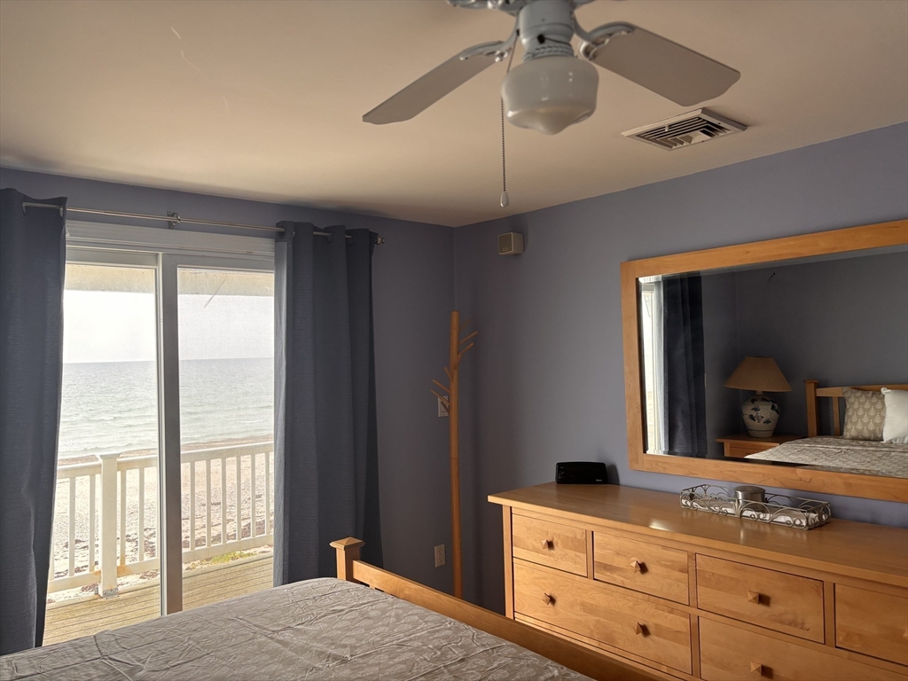 3 bed, 2 bath apartment for rent at 20 Humarock Beach Unit 1, Scituate — photo 11 of 20