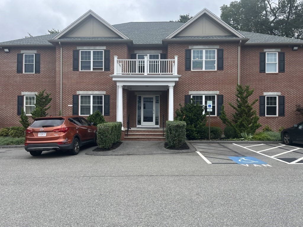 2 bed, 1 bath apartment for rent at 20 Humphrey Unit 4, Weymouth — photo 1 of 10