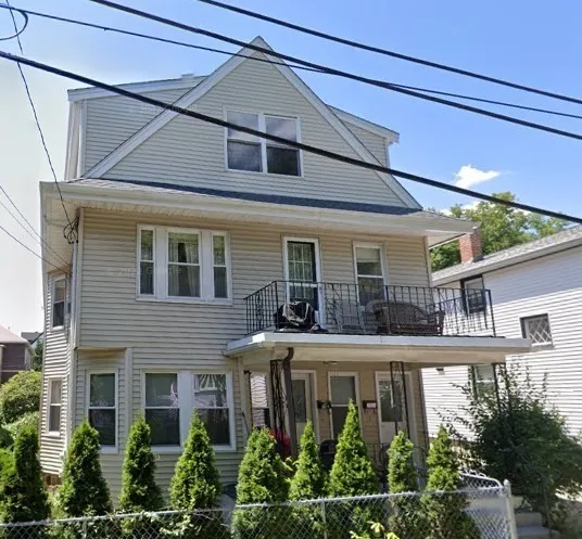 2 bed, 1 bath apartment for rent at 20 Hunnewell Ave Unit 1, Oak Square — photo 17 of 17