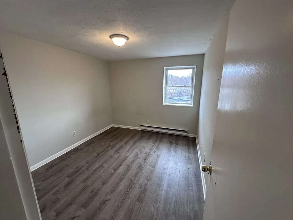 1 bed, 1 bath apartment for rent at 20 Hysil Ave Unit 17, Chelsea — photo 4 of 8