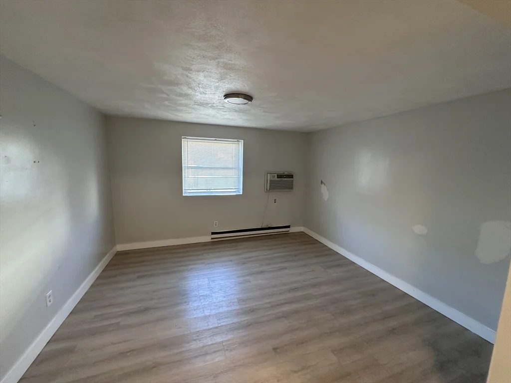 1 bed, 1 bath apartment for rent at 20 Hysil Ave Unit 3, Chelsea — photo 5 of 9