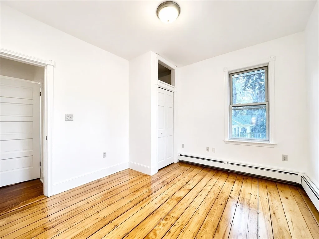 4 bed, 3 bath apartment for rent at 20 Imrie Rd Unit 2, Allston — photo 5 of 10