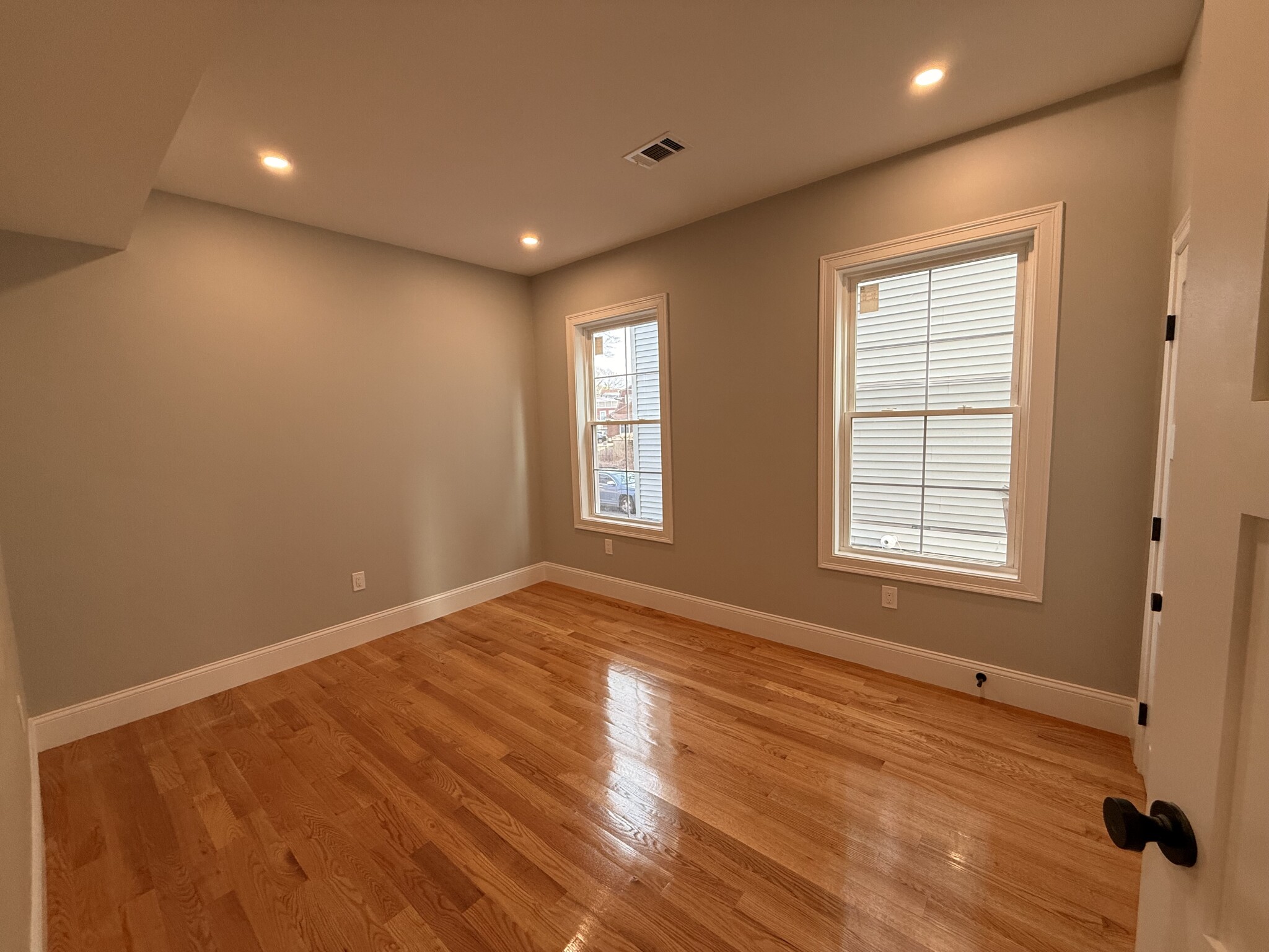 3 bed, 1 bath apartment for rent at 20 Irma St Unit 1, Dorchester — photo 16 of 28