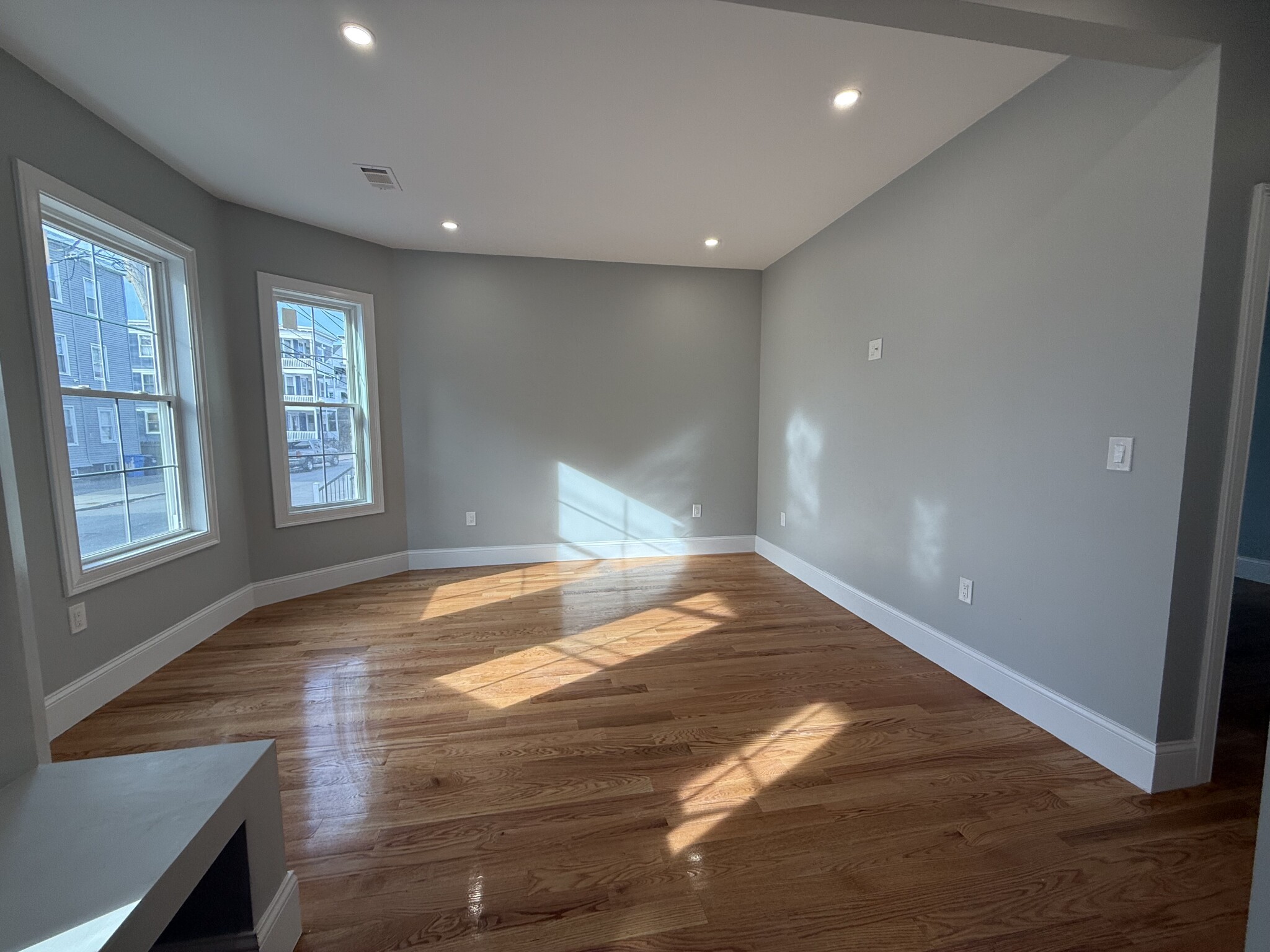 3 bed, 1 bath apartment for rent at 20 Irma St Unit 1, Dorchester — photo 9 of 28