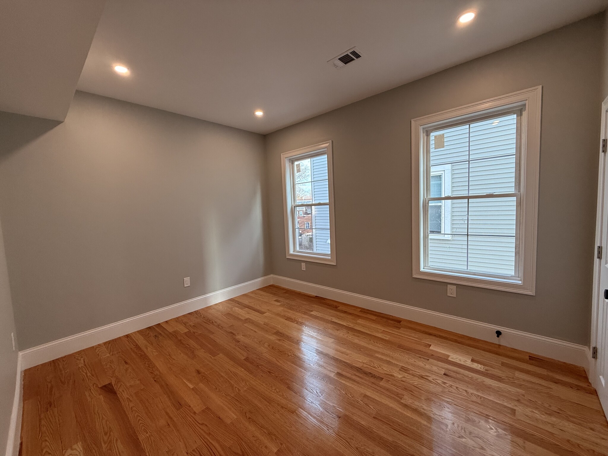 3 bed, 1 bath apartment for rent at 20 Irma St Unit 2, Dorchester — photo 30 of 34