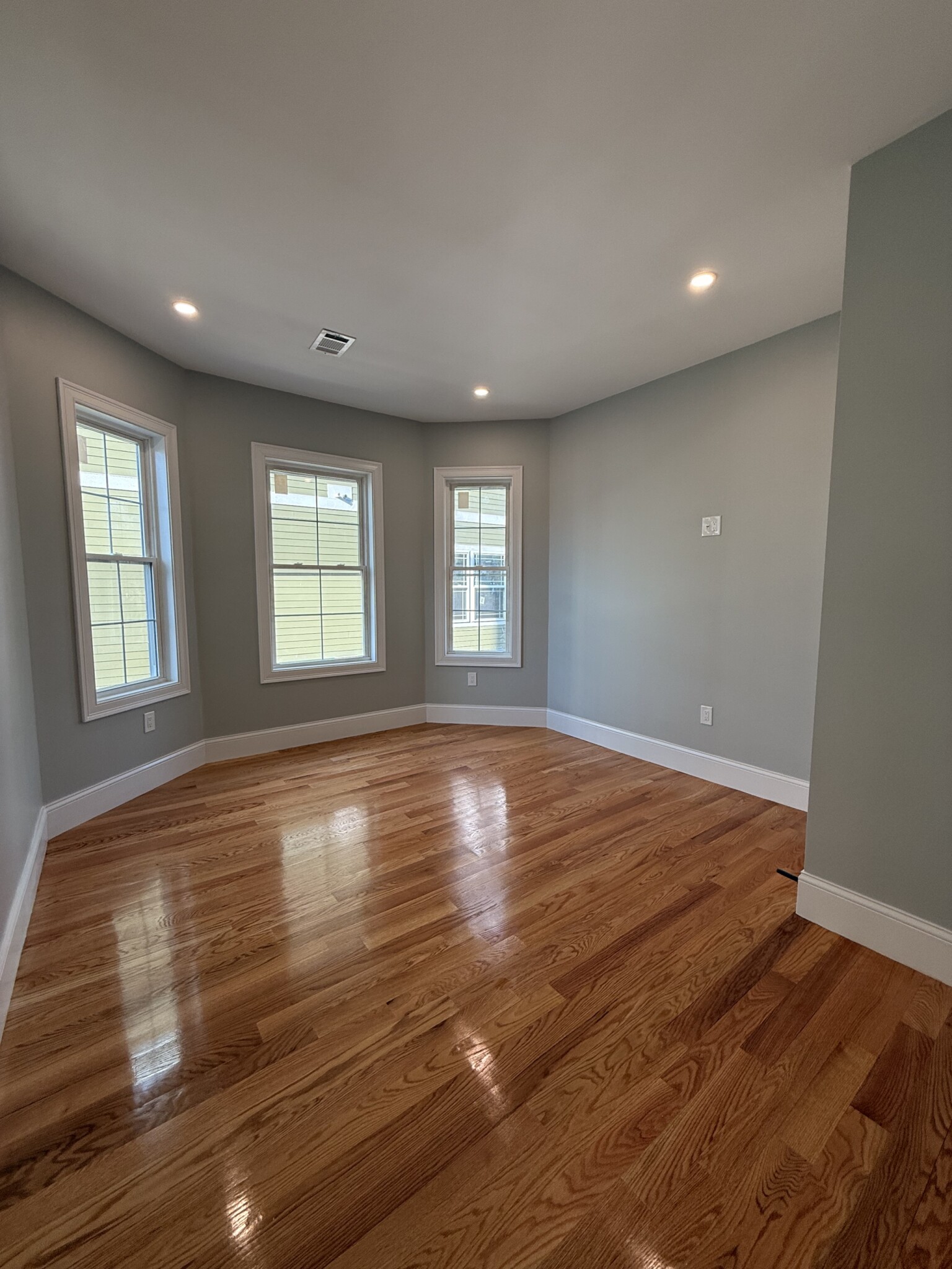 3 bed, 1 bath apartment for rent at 20 Irma St Unit 2, Dorchester — photo 19 of 34