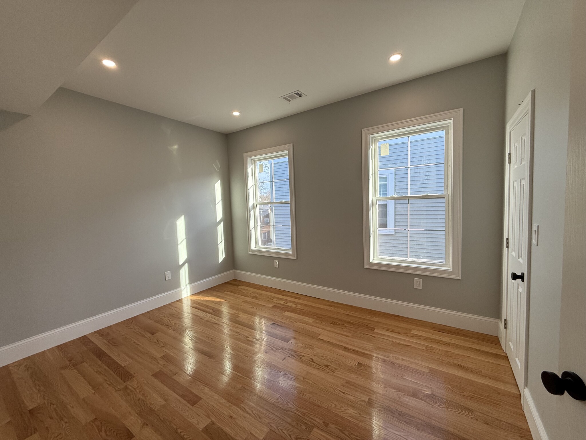 3 bed, 1 bath apartment for rent at 20 Irma St Unit 3, Dorchester — photo 26 of 27