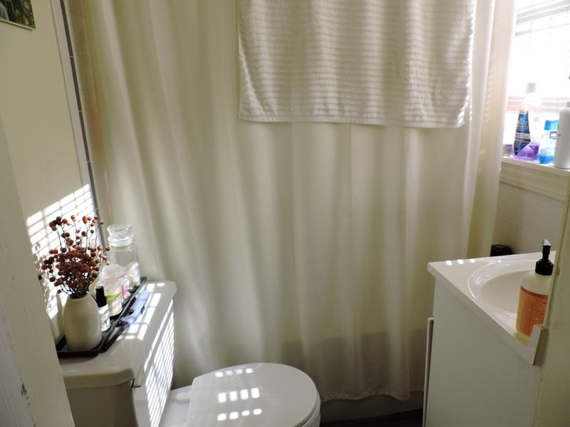 Studio bed, 1 bath apartment for rent at 20 John F Kennedy St Unit 3, Riverside — photo 6 of 6