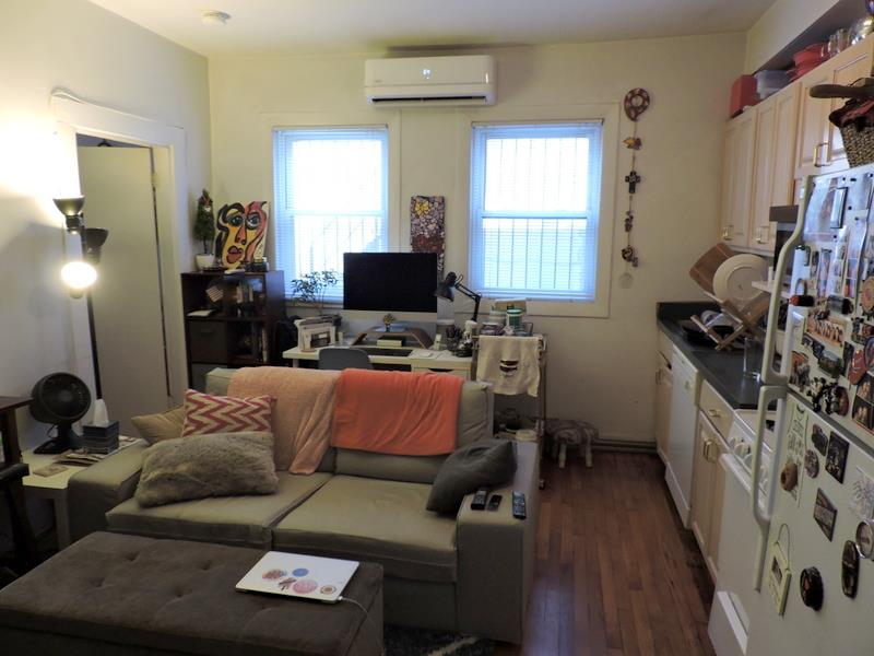 Studio bed, 1 bath apartment for rent at 20 John F Kennedy St Unit 3, Riverside