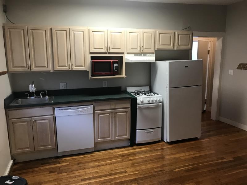 Studio bed, 1 bath apartment for rent at 20 John F Kennedy St Unit 7, Riverside