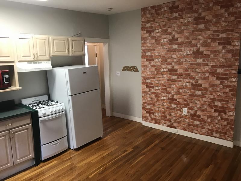 Studio bed, 1 bath apartment for rent at 20 John F Kennedy St Unit 7, Riverside — photo 2 of 4