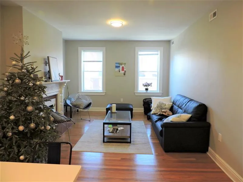 1 bed, 1 bath apartment for rent at 20 John F Kennedy St Unit 8, Riverside — photo 3 of 8