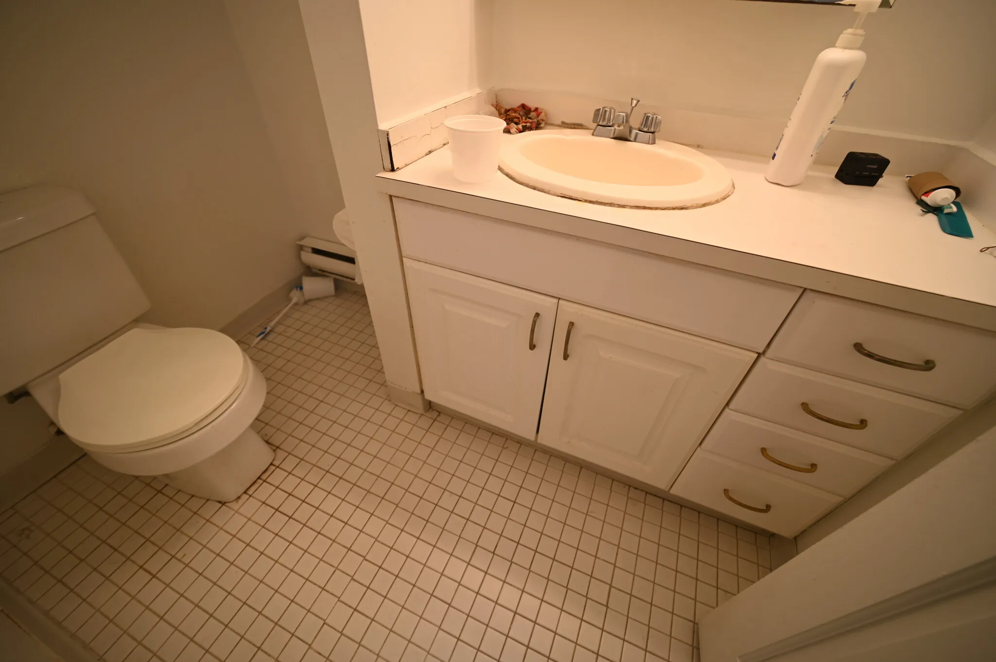 3 bed, 1 bath apartment for rent at 20 John St Unit A, Coolidge Corner — photo 5 of 5