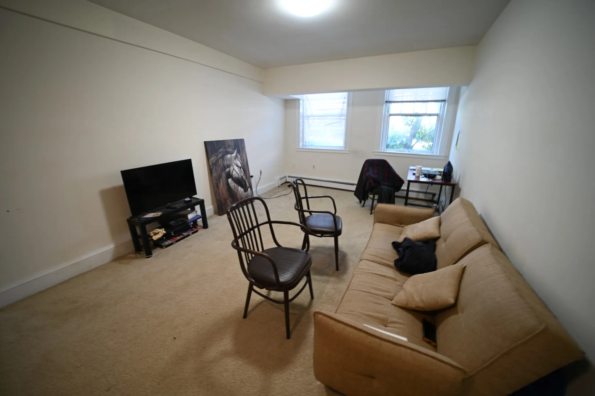 3 bed, 1 bath apartment for rent at 20 John St Unit A, Coolidge Corner — photo 1 of 5