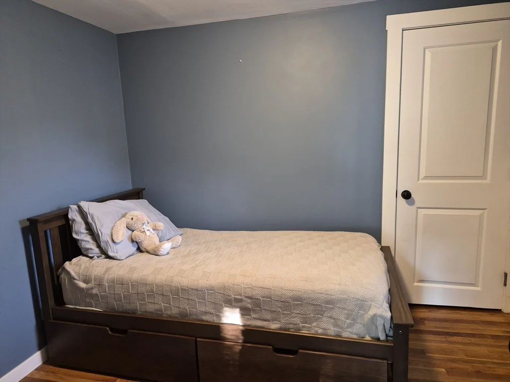 2 bed, 1 bath apartment for rent at 20 Johnson Ter Unit 20, Marshfield — photo 8 of 12