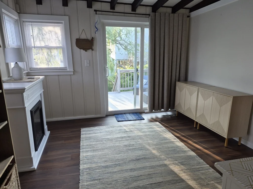 2 bed, 1 bath apartment for rent at 20 Johnson Ter Unit 20, Marshfield — photo 7 of 12
