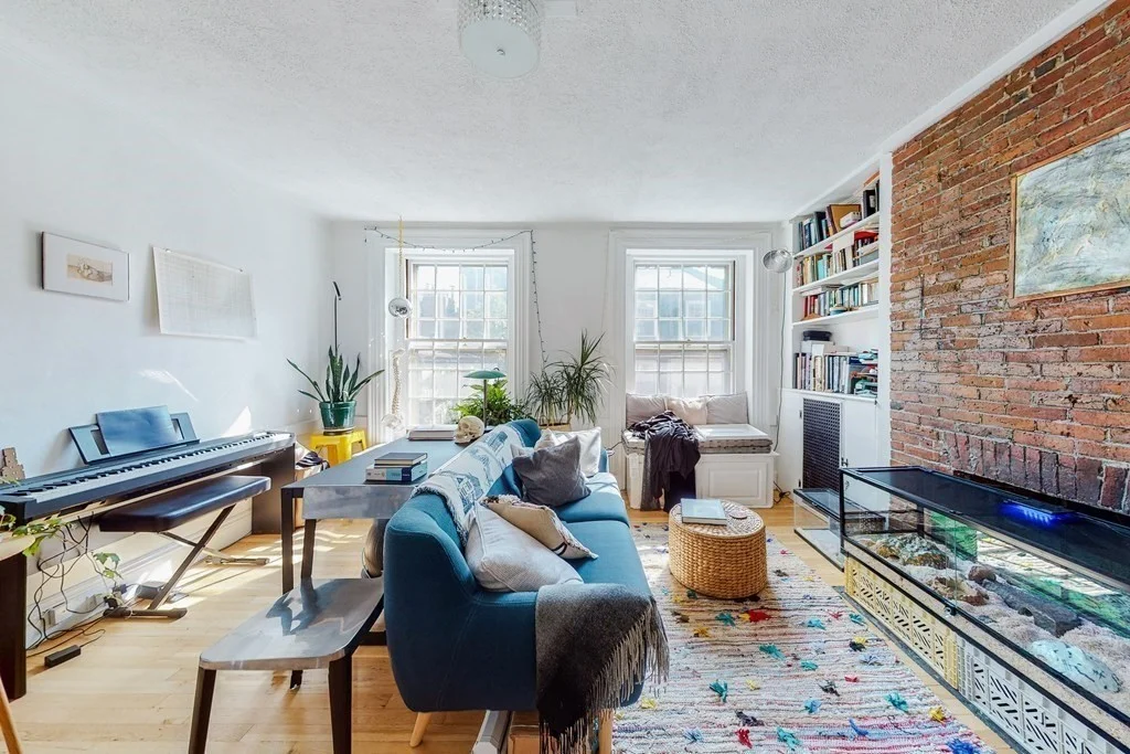 1 bed, 1 bath apartment for rent at 20 Joy St Unit 3, Beacon Hill — photo 2 of 11