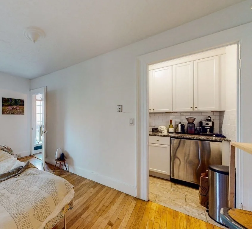 1 bed, 1 bath apartment for rent at 20 Joy St Unit 3, Beacon Hill — photo 8 of 11
