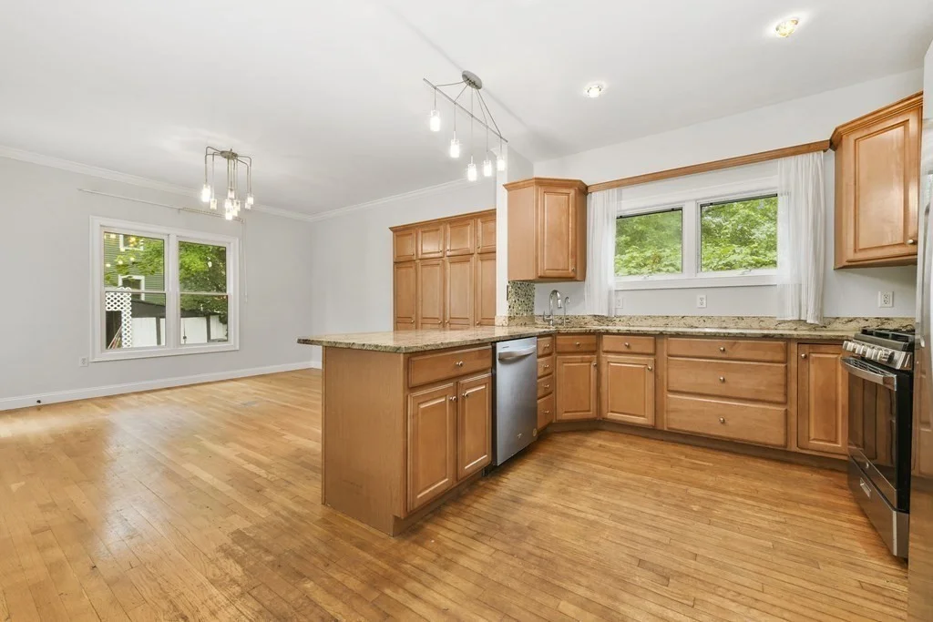 4 bed, 4+ bath apartment for rent at 20 Keefe Ave Unit 20, Newton Upper Falls — photo 5 of 27
