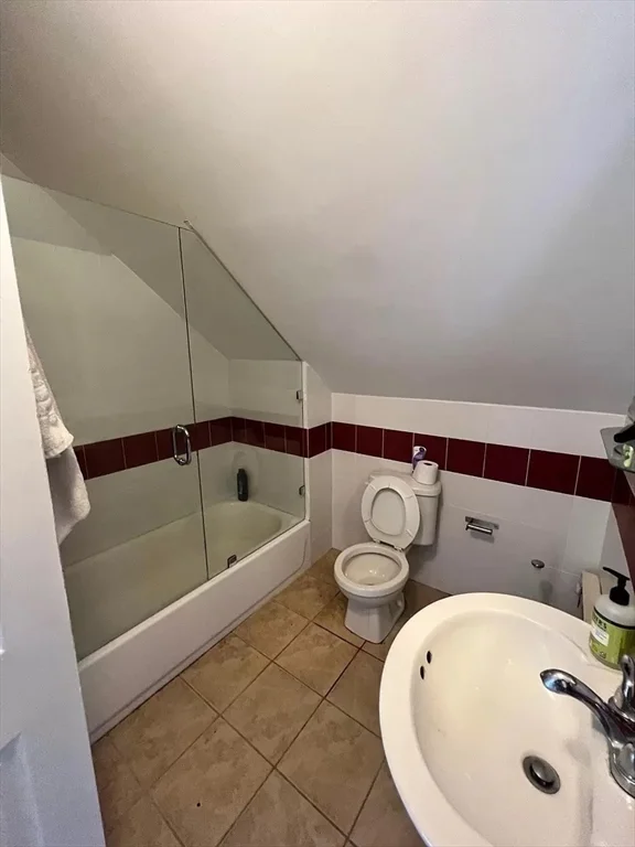 Studio bed, 1 bath apartment for rent at 20 Kenton Unit 4, Jamaica Plain — photo 11 of 13