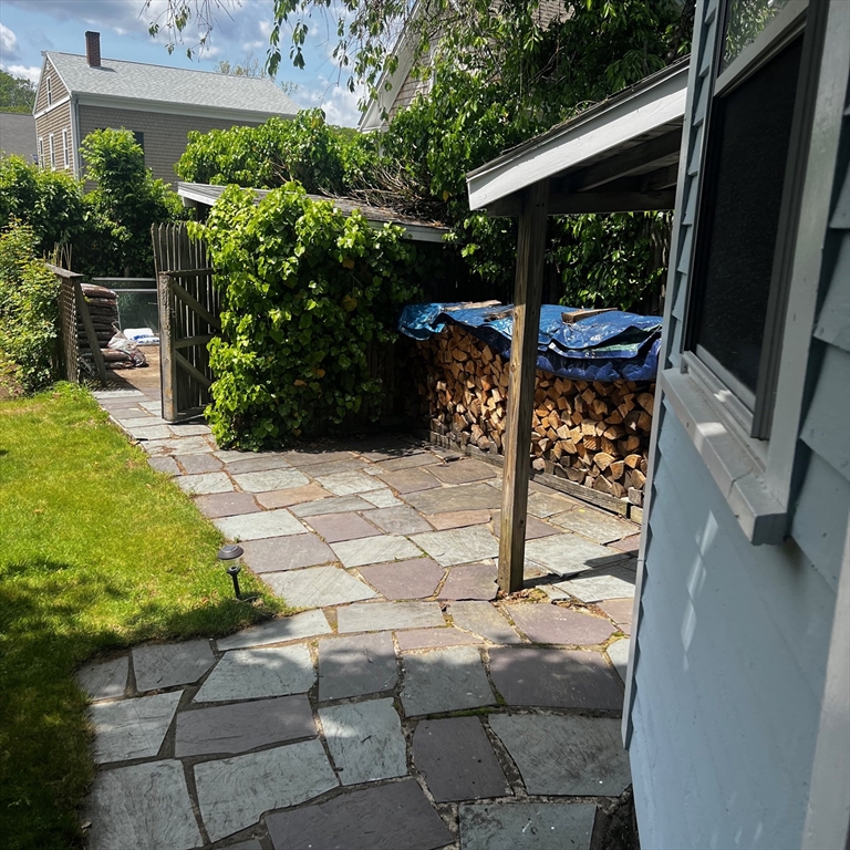 1 bed, 1 bath apartment for rent at 20 King Unit A, Rockport — photo 3 of 18