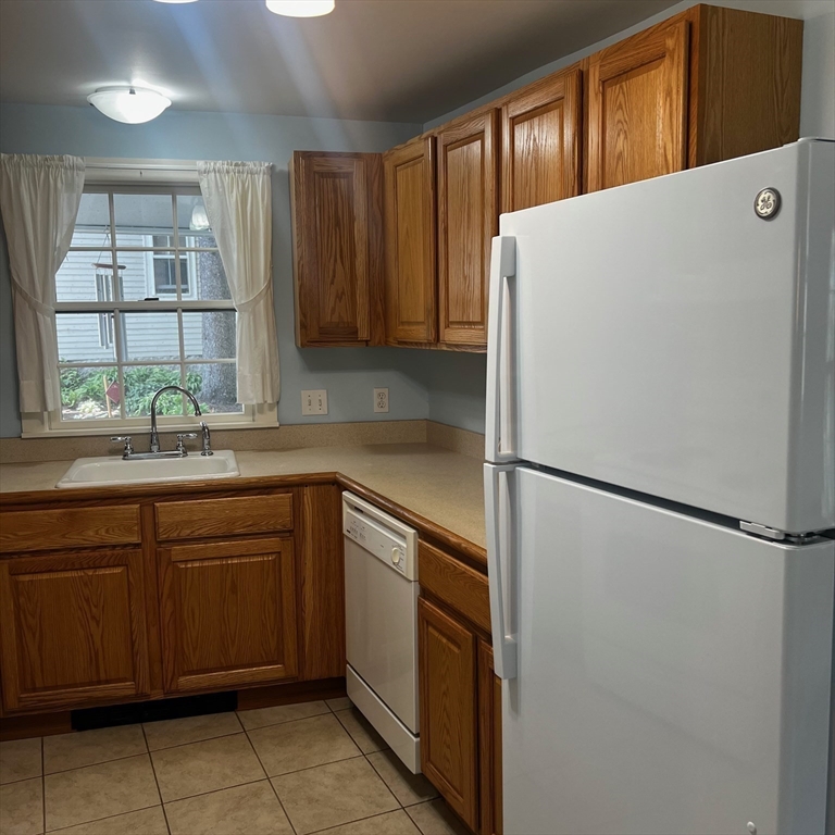 1 bed, 1 bath apartment for rent at 20 King Unit A, Rockport — photo 7 of 18