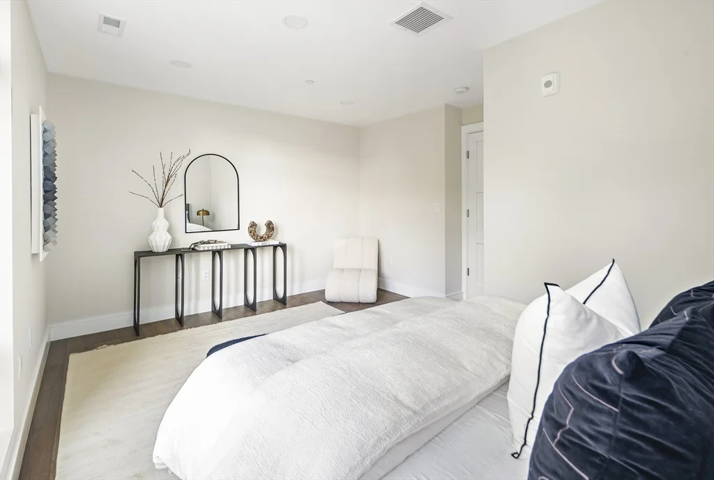 1 bed, 1 bath apartment for rent at 20 Kinmonth Rd Unit 201, Waban — photo 30 of 33