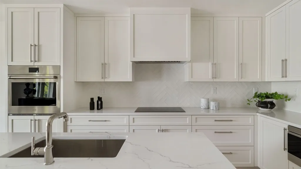1 bed, 1 bath apartment for rent at 20 Kinmonth Rd Unit 203, Newton — photo 6 of 18