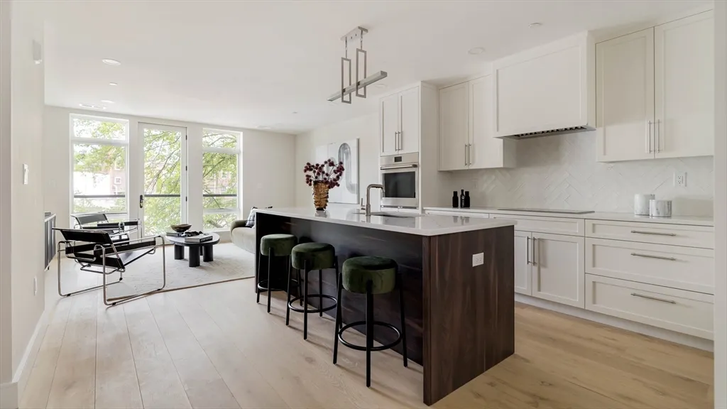 1 bed, 1 bath apartment for rent at 20 Kinmonth Rd Unit 203, Newton — photo 2 of 18