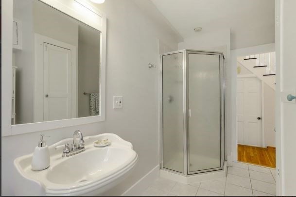 2 bed, 1 bath apartment for rent at 20 Lake St Unit 2, Ward Two — photo 11 of 33