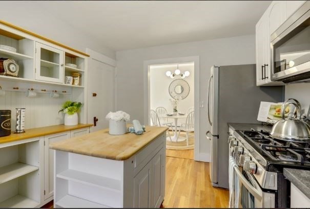 2 bed, 1 bath apartment for rent at 20 Lake St Unit 2, Ward Two — photo 6 of 33